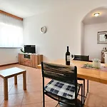 Marinka Apartment *