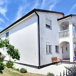 Marinka Apartment *