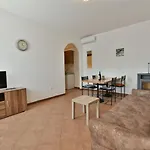 Lägenhet Marinka *
